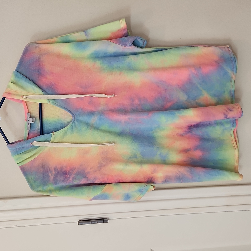 white birch tie dye hooded short sleeve, size large